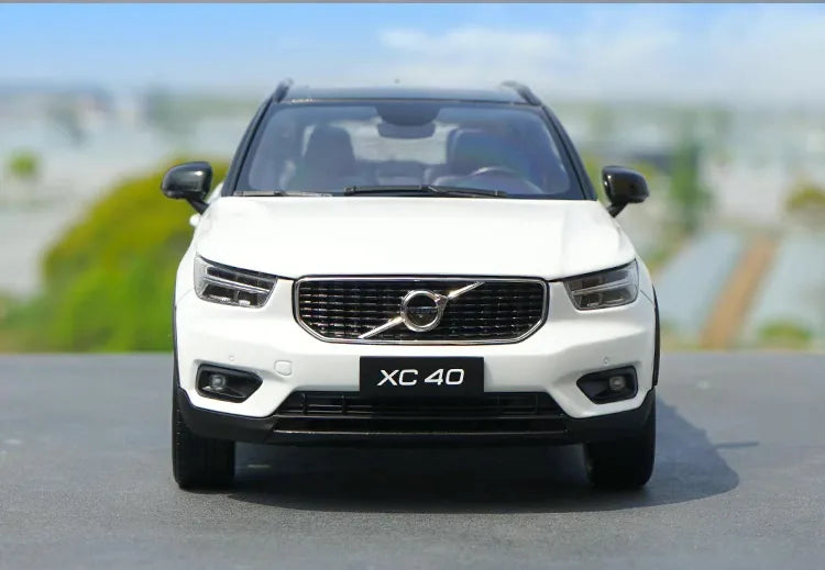 1:18 Volvo 2018 XC40 Die Cast Model Car