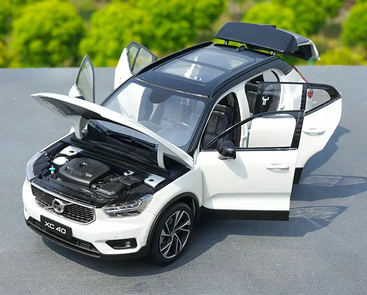 1:18 Volvo 2018 XC40 Die Cast Model Car