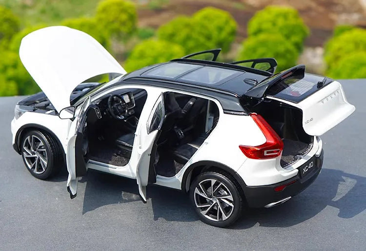 1:18 Volvo 2018 XC40 Die Cast Model Car