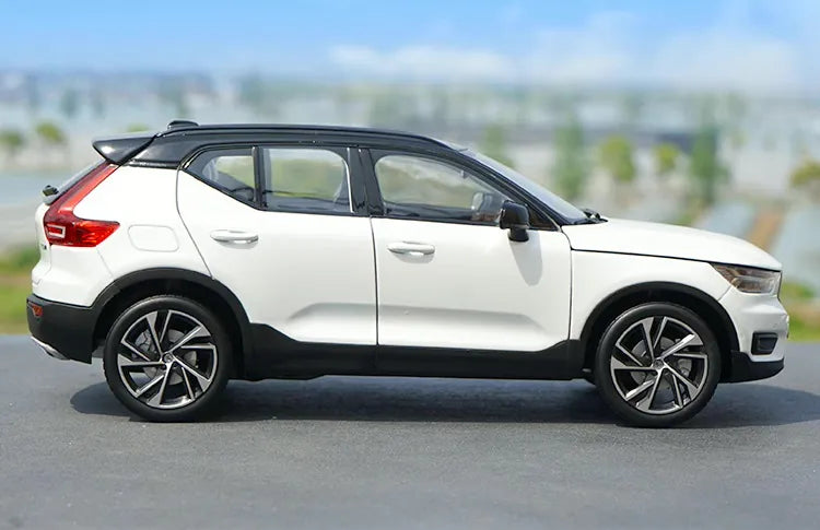 1:18 Volvo 2018 XC40 Die Cast Model Car