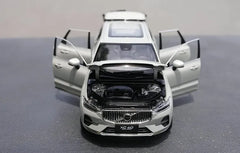 1:18 Volvo 2022 XC60 Die Cast Model Car