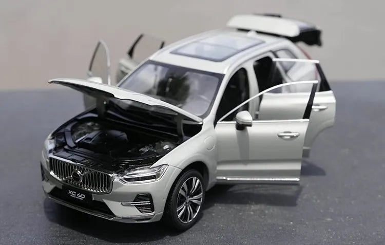 1:18 Volvo 2022 XC60 Die Cast Model Car