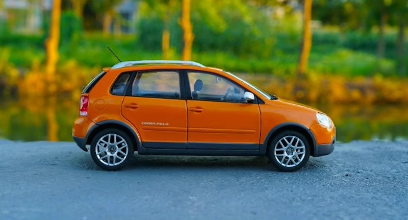 1:18 Volkswagen 2007 Crosspolo Die Cast Model Car