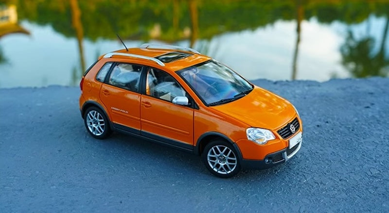 1:18 Volkswagen 2007 Crosspolo Die Cast Model Car